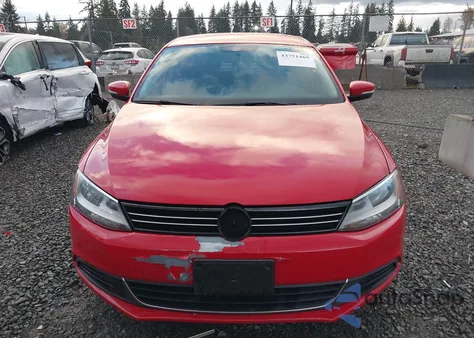 2014 Volkswagen Jetta 1.8T Se z USA, uszkodzony, nr VIN 3VWD17AJ7EM418488